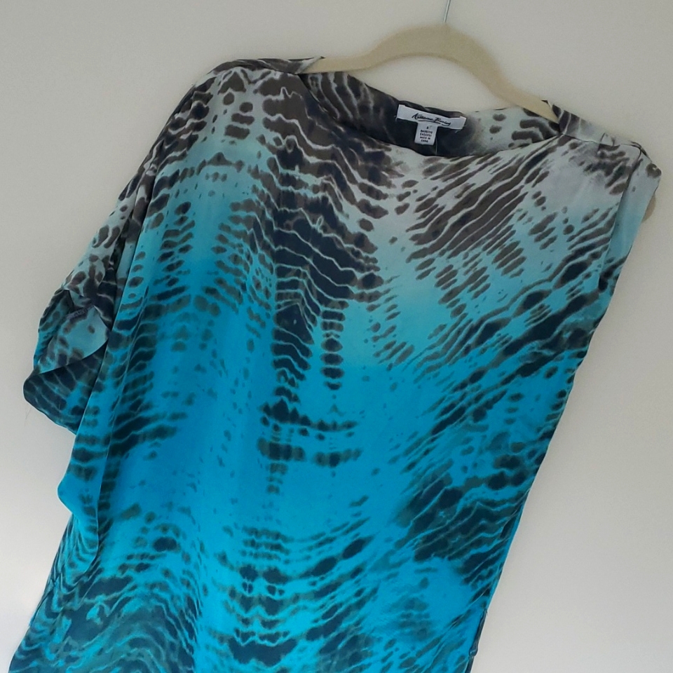 Blue Patterned Ombre Top
